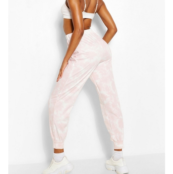 NWT Boohoo Tie Dye Joggers - Picture 2 of 3